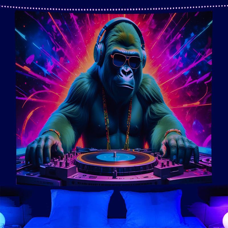 VIKAMA Psychedelic DJ Robot Ta - Esports Gaming Bar review and price